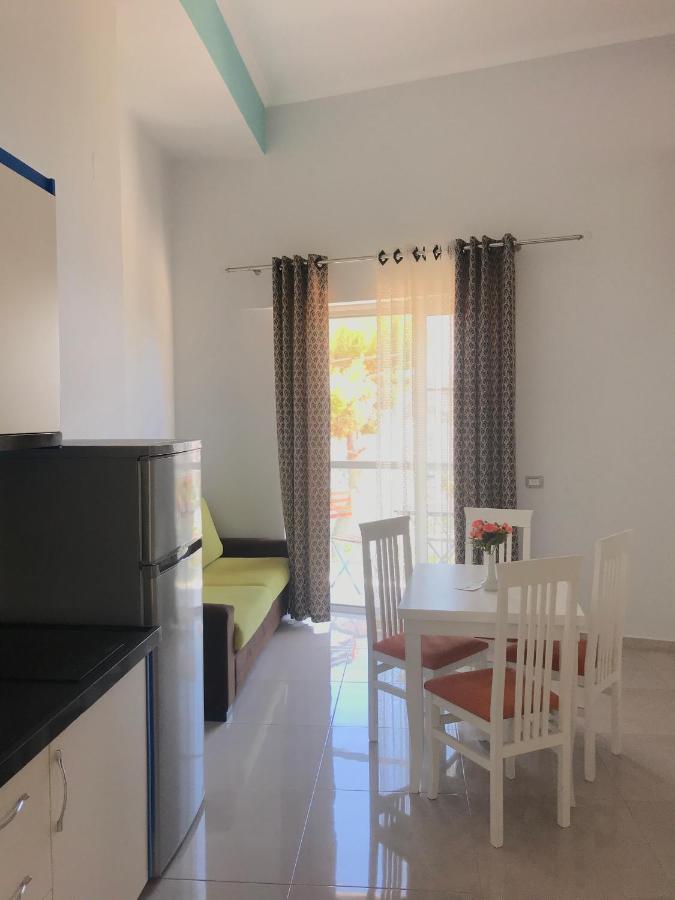 Crown Deluxe Apartments Саранде Екстериор снимка