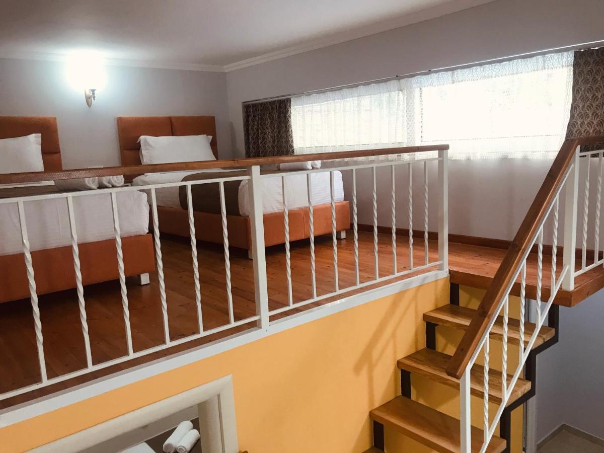 Crown Deluxe Apartments Саранде Екстериор снимка