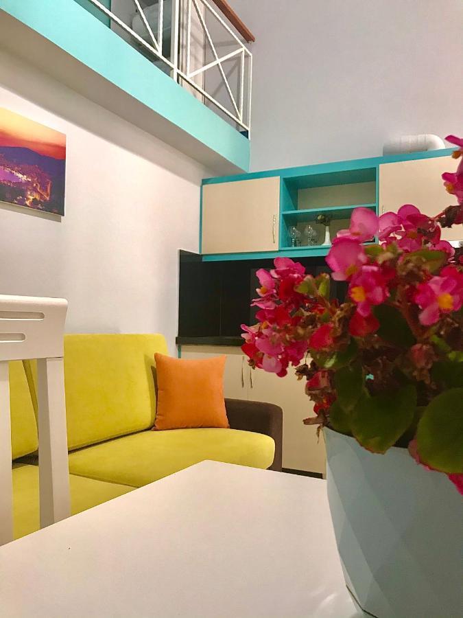 Crown Deluxe Apartments Саранде Екстериор снимка