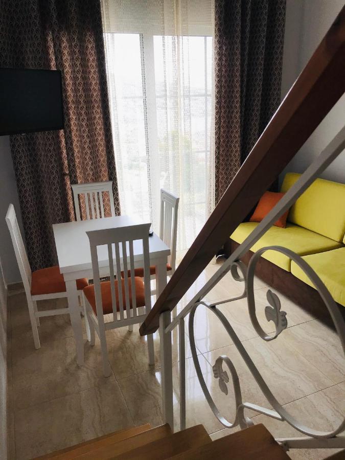 Crown Deluxe Apartments Саранде Екстериор снимка