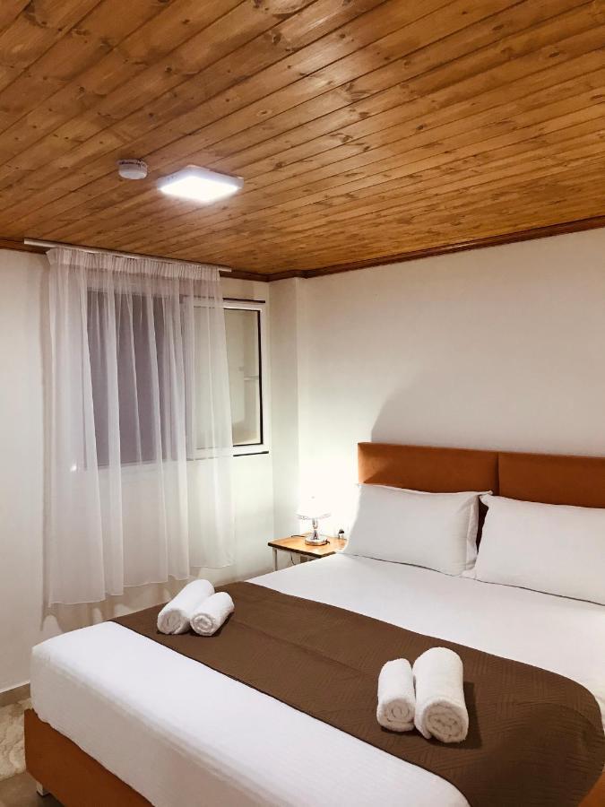 Crown Deluxe Apartments Саранде Екстериор снимка