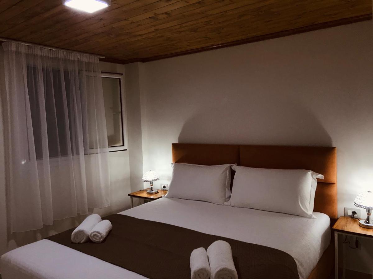 Crown Deluxe Apartments Саранде Екстериор снимка