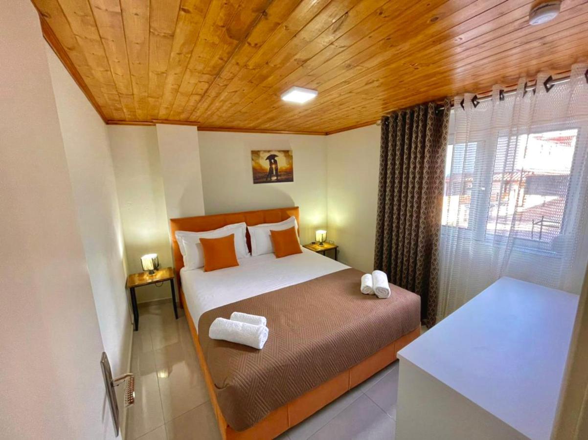 Crown Deluxe Apartments Саранде Екстериор снимка