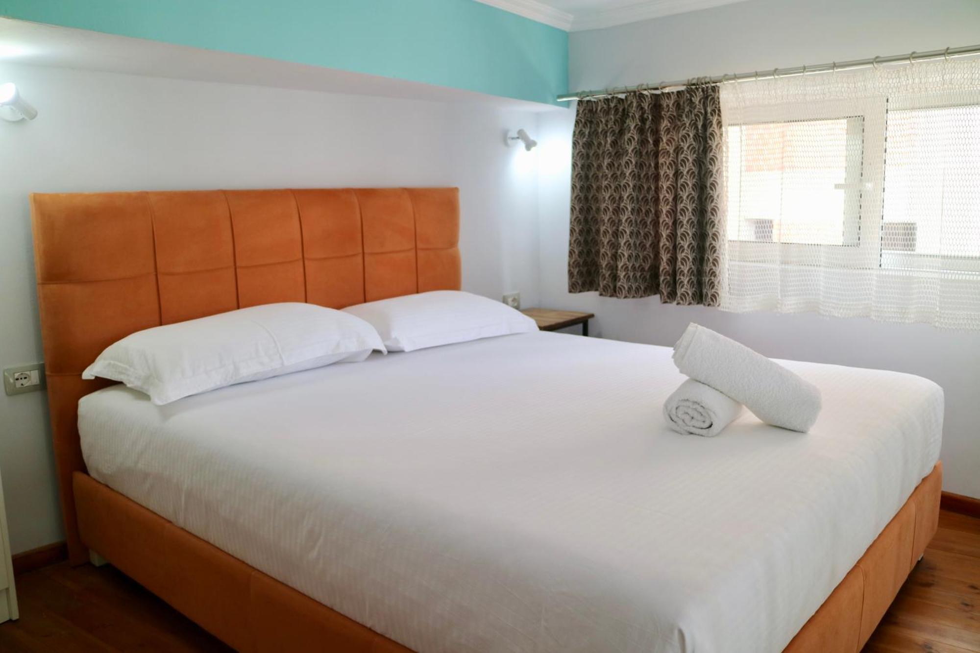 Crown Deluxe Apartments Саранде Екстериор снимка
