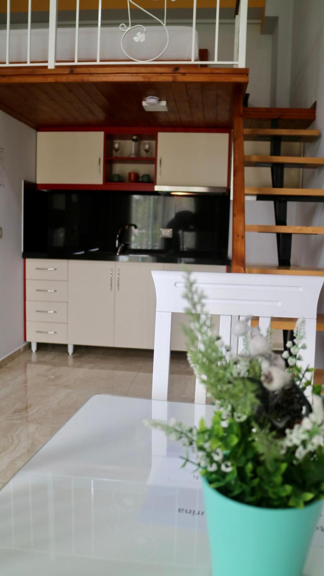 Crown Deluxe Apartments Саранде Екстериор снимка