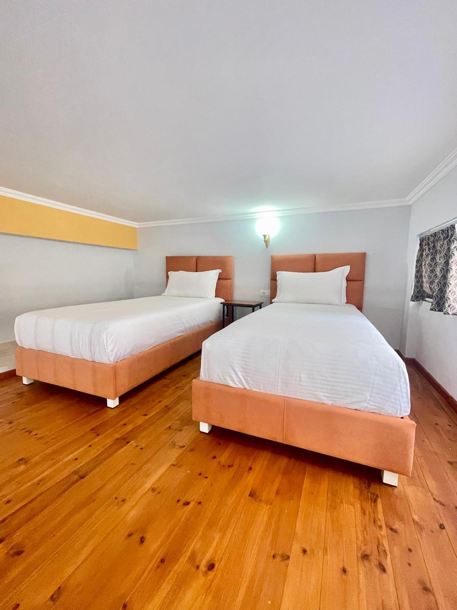 Crown Deluxe Apartments Саранде Екстериор снимка