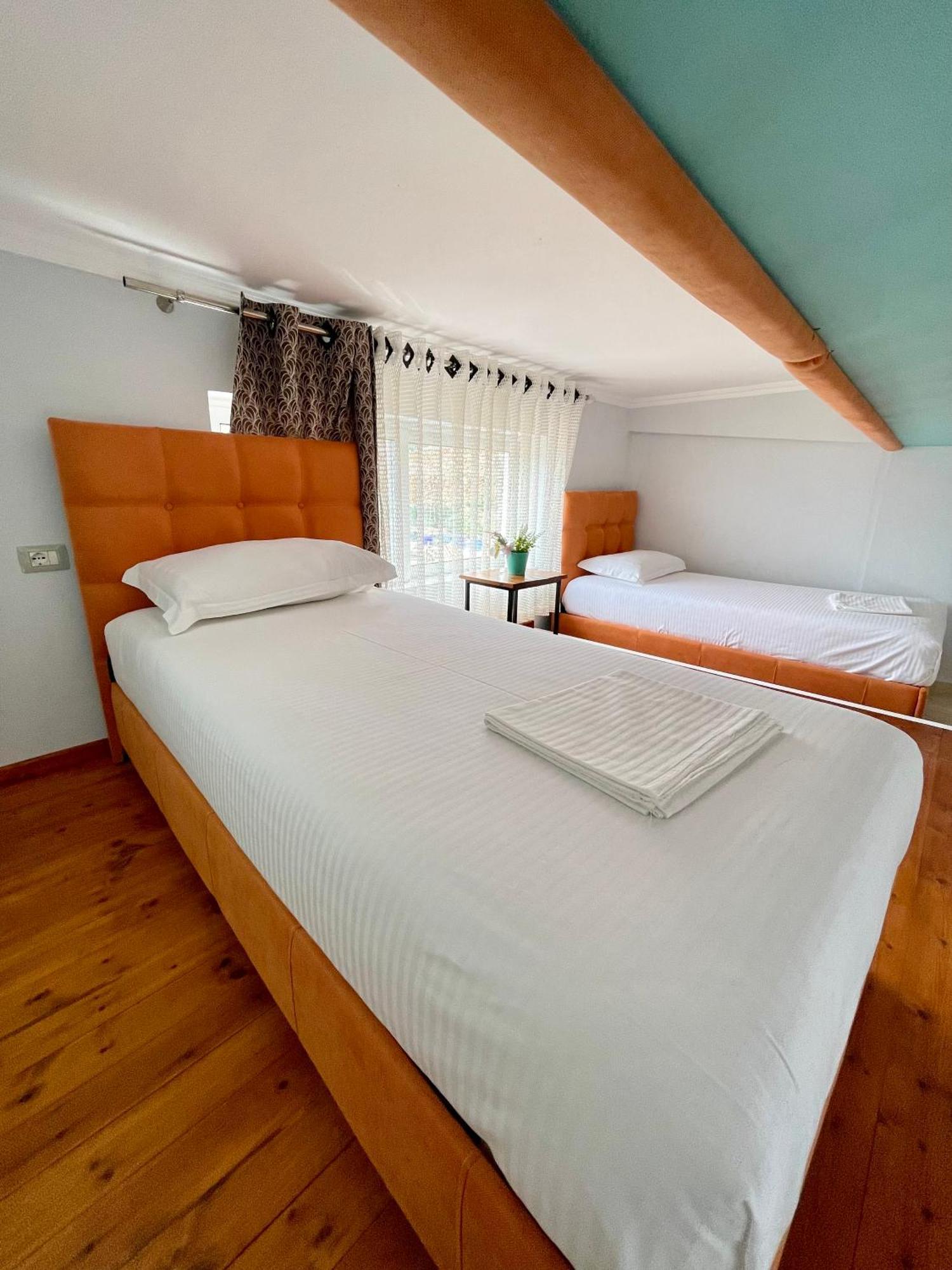 Crown Deluxe Apartments Саранде Екстериор снимка