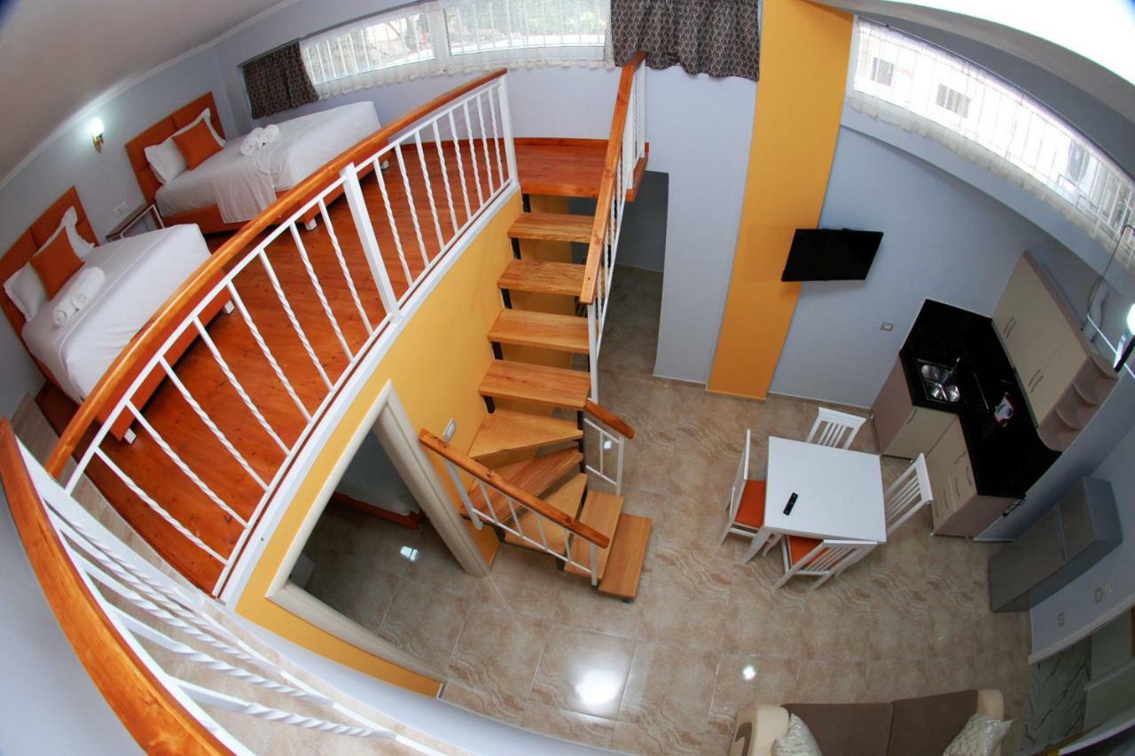 Crown Deluxe Apartments Саранде Екстериор снимка