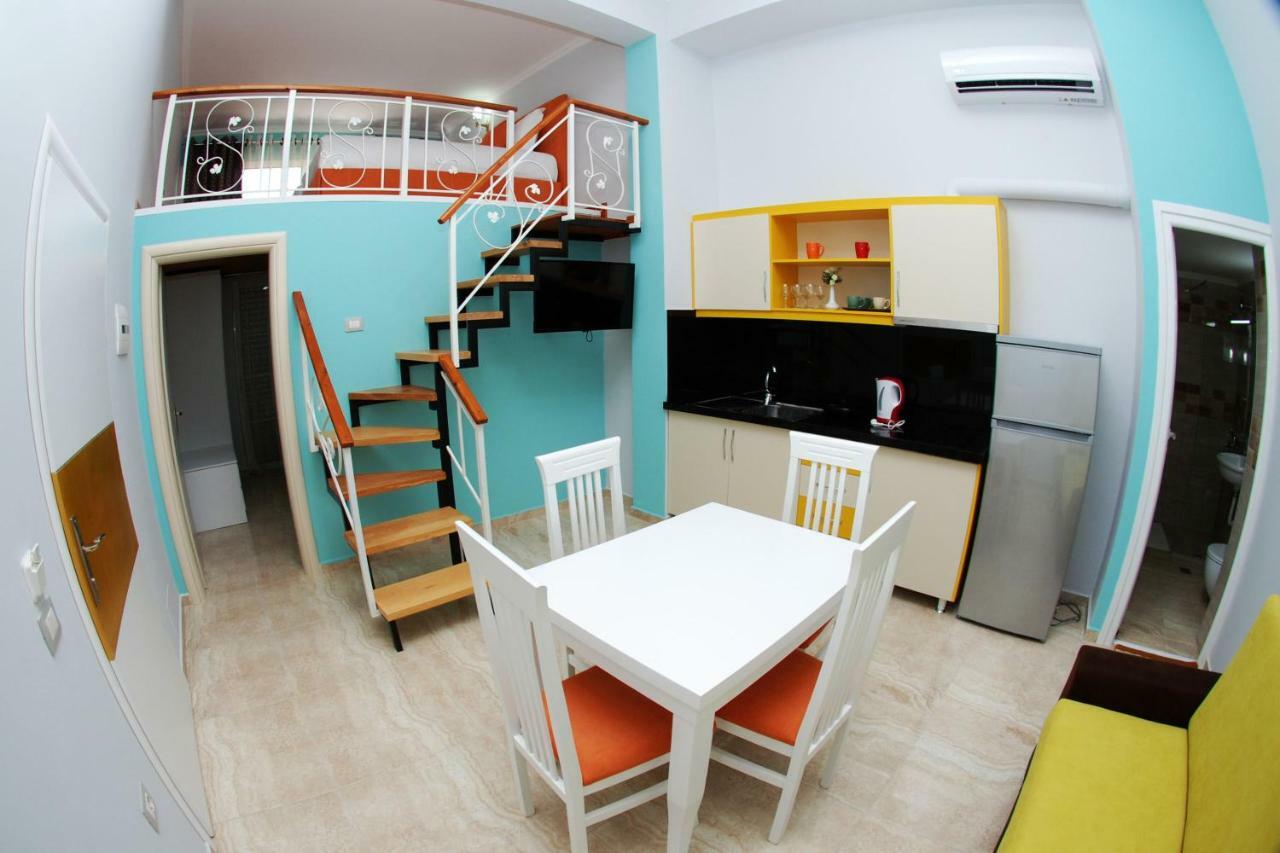 Crown Deluxe Apartments Саранде Екстериор снимка